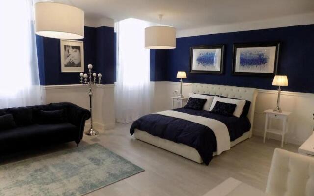 Hs4U The Blue Charm Suite apartment