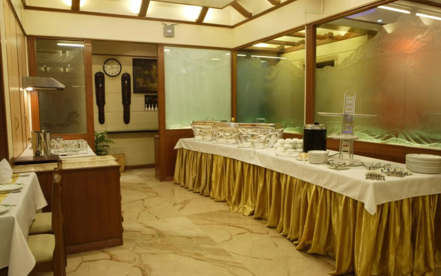 Hotel Regal Enclave