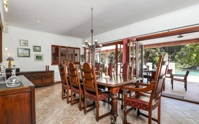 Kingfishers Manor @ Noosa