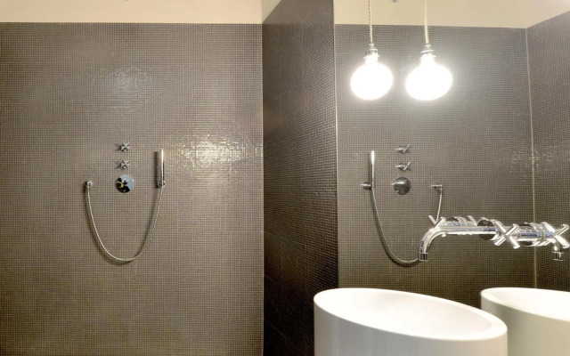 Chic And Modern In Hip Area