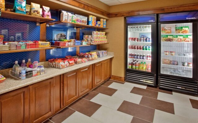 Hampton Inn And Suites Hemet