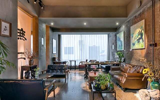 Unique Space Design Art Hotel