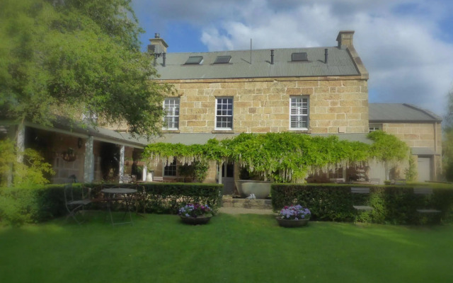 The Red Feather Inn