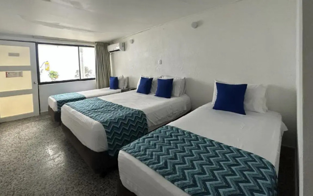 Hotel On Vacation Blue Reef