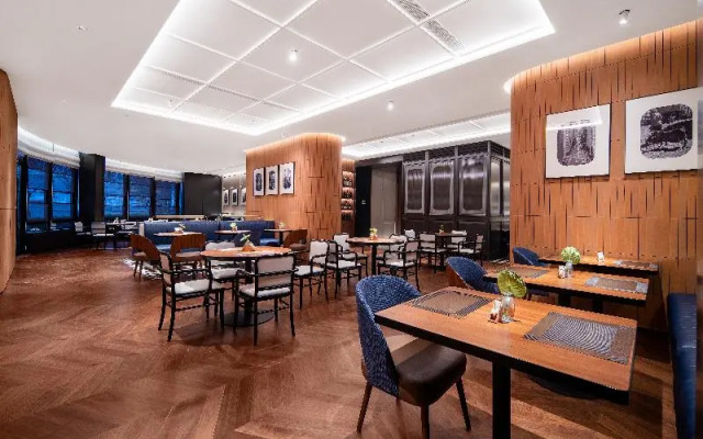 Intercity Hotel Shanghai Xizang South Road