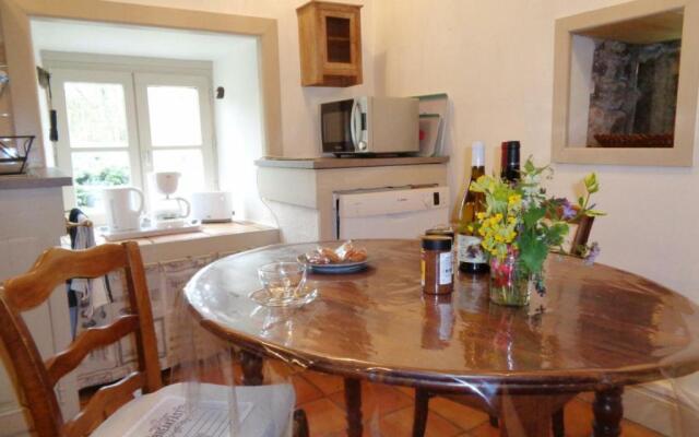 Gîte Salt-en-Donzy, 5 pièces, 8 personnes - FR-1-496-10