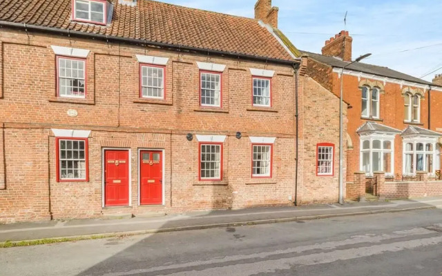 Papist Hall Cottages