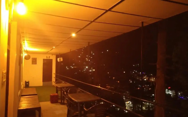 International Youth Club - Hostel
