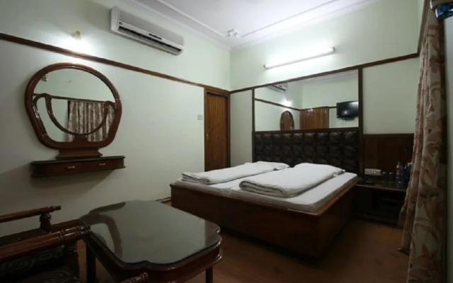 Goroomgo MD Delux Meerut