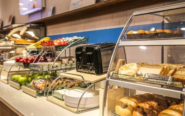 Holiday Inn Express & Suites Kingston-Ulster by IHG