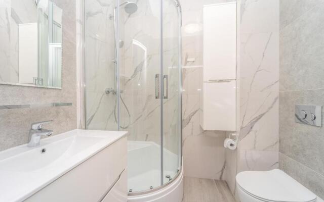 Golden Apartments Garden Gates