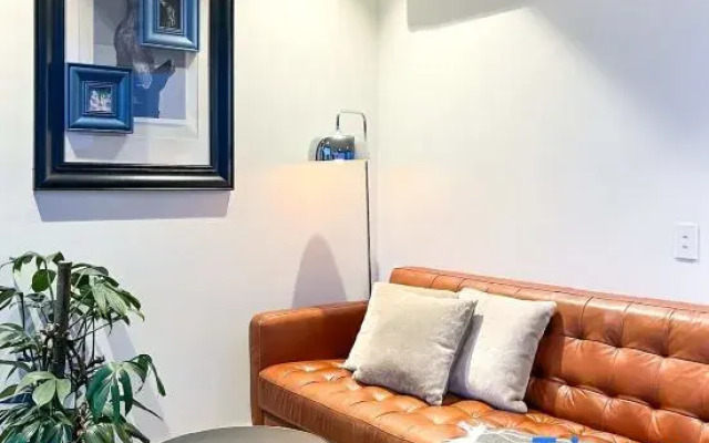 LV42 High-rise condo CBD panoramic city view