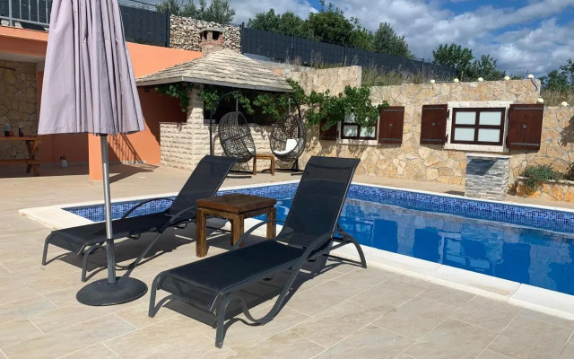 Holiday Home Cerim