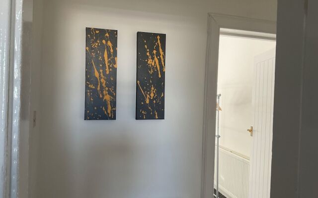 Immaculate 1-bed Apartment in Largs