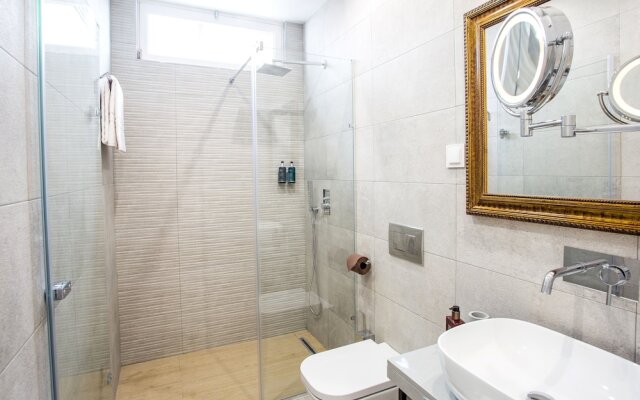 Cayres Suites Surdo