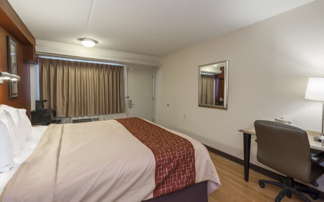 Red Roof Inn Cincinnati - Sharonville