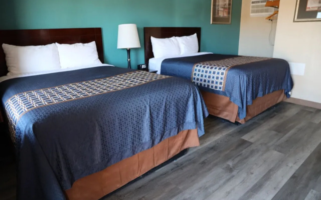 Budget Inn - фото 2