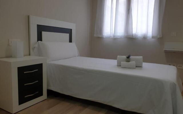 Apartamento Turistico Puente Romano P3 BAJO - B