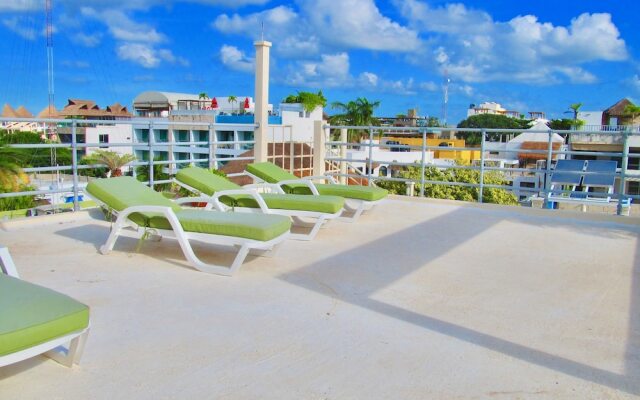 Arcoiris Family Condos by Playa Paradise