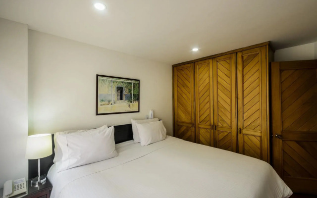 Travelers Suites Edificio Fontana Plaza