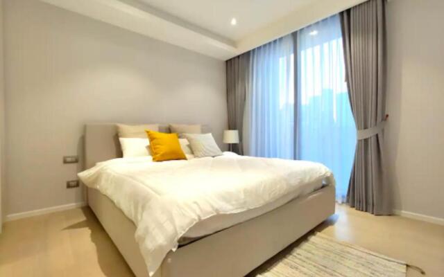 Circle Sukhumvit 11#Luxury#Pool#Gym#BTS Nana&MRT Sukhumvit#1BR#Max2ppl