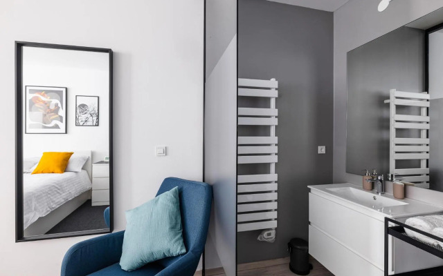 New Central Studio with free parking