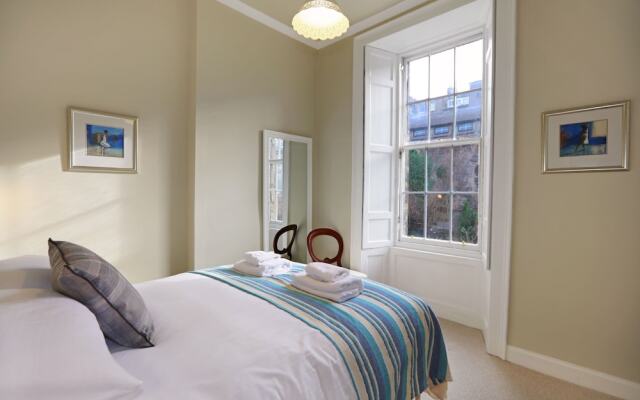 Modern Luxury City Apartment Edinburgh