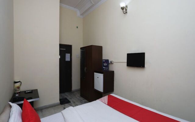 OYO 2360 Hotel Raviz Inn