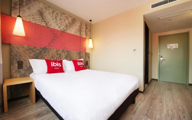 ibis Harbin Central Street Hotel