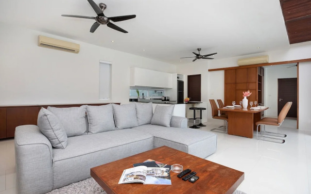 Miami-Style 2BR Pool Villa Janine Kamala