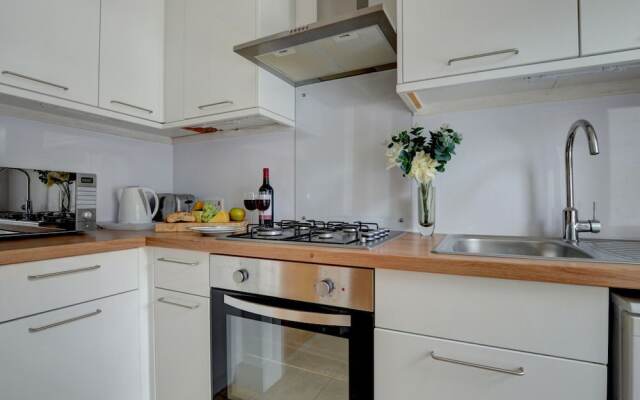 Spacious Holiday Home in Woolacombe Near Sea