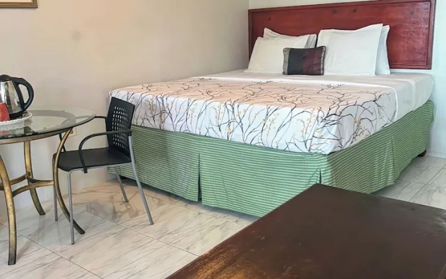 Paradise On The Rocks Hotel