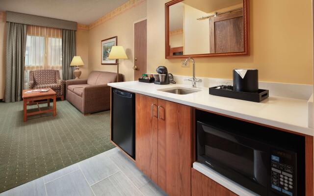 Embassy Suites by Hilton Charleston Airport Convention Ctr