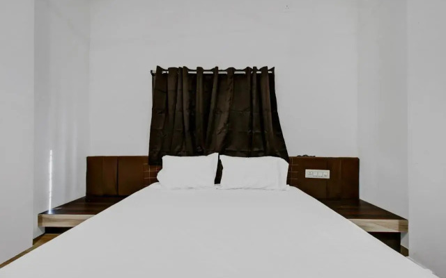 POP 80595K P2 Hotel And Resort