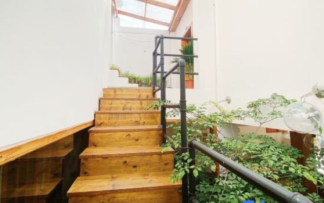 Yiyun Boutique Inn (Tongli Juepin Design)