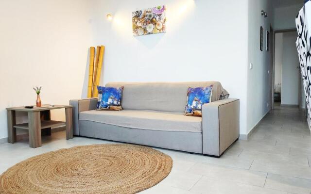 AVALON cosy apartments, minimal villas with shared swimming pool