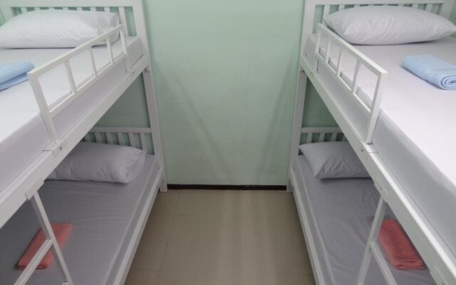Khaosan River Inn Hostel