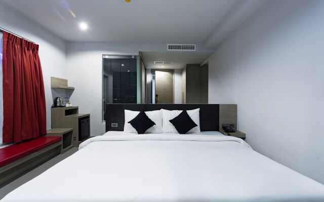 Neon Patong Hotel