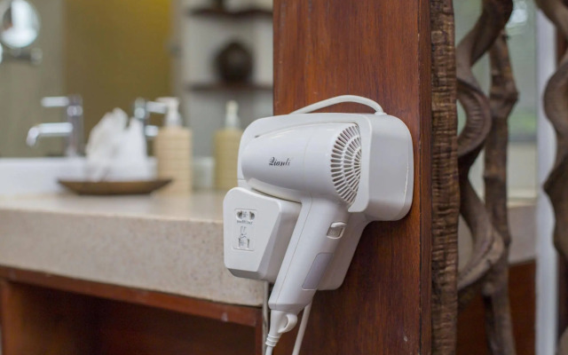 Solitaire Damnak Villa Hotel