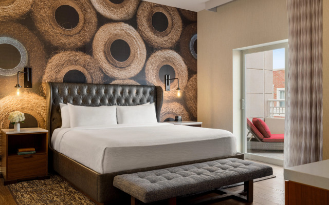 Hotel Indigo Naperville Riverwalk by IHG