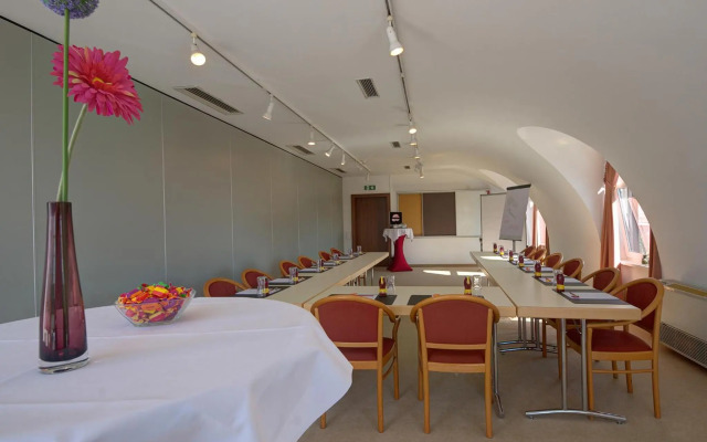 Skycity Hotel Atrigon