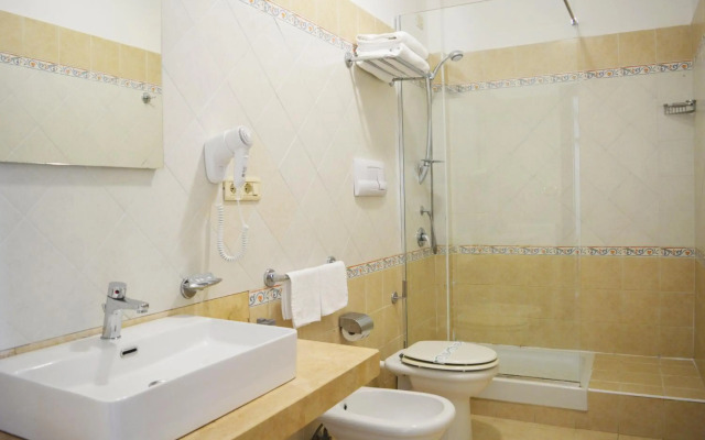 Heracles Village Hotel