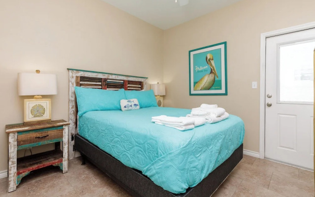 Fun 2 Bedroom Pets Pool Sleeps 6