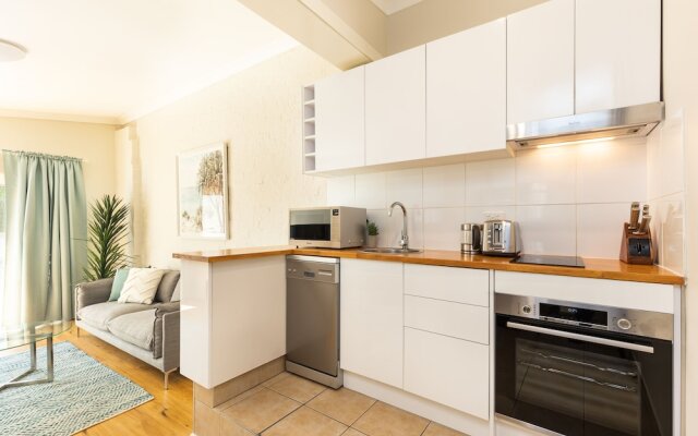 Ultimo 1 bed. furnished house w parking