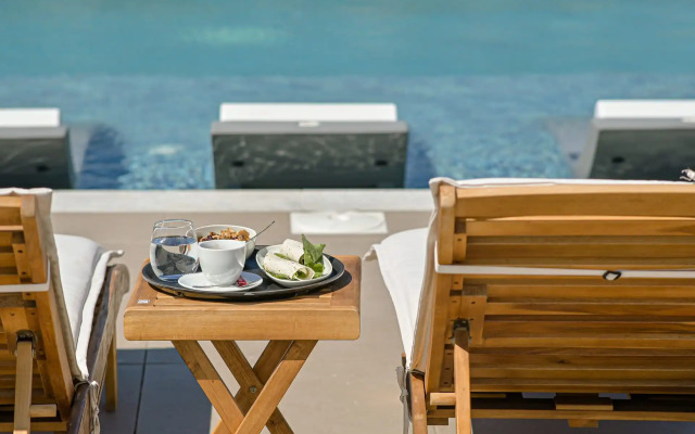 Naxos Finest Hotel & Villas