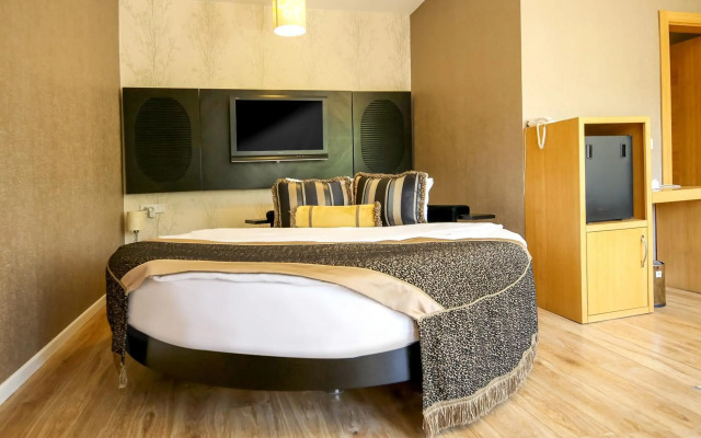 Lale Hotel
