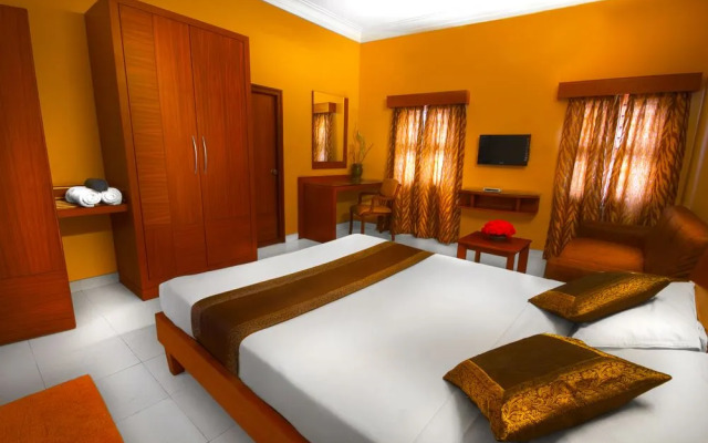 OYO 13566 Kumars The White House