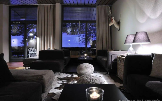 Saanewald Lodge