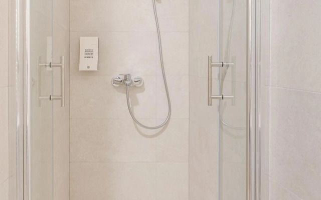 Swanky bed&breakfast