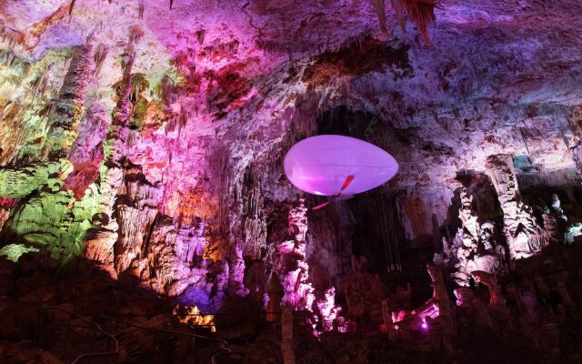 Hostel Les Terrasses du Roc